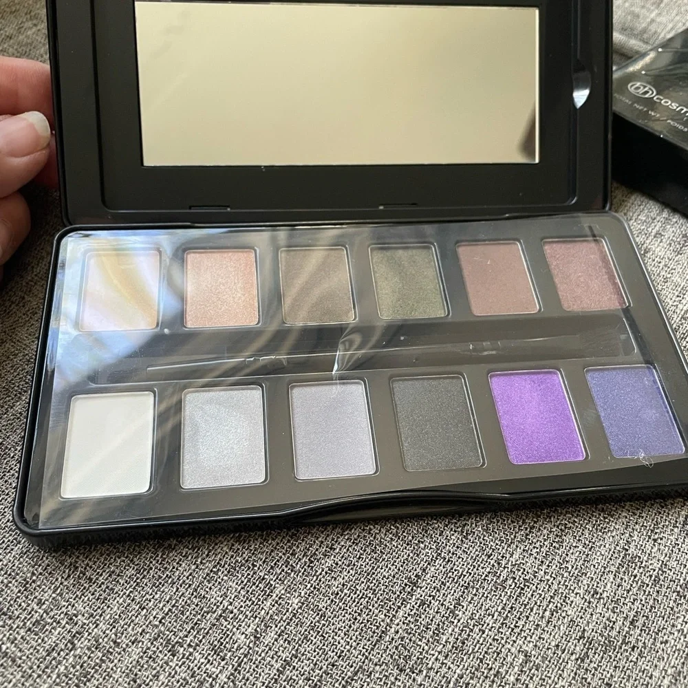 BH cosmetics Nude Rose Night Fall 12 Color Eyeshadow Palette New Sealed